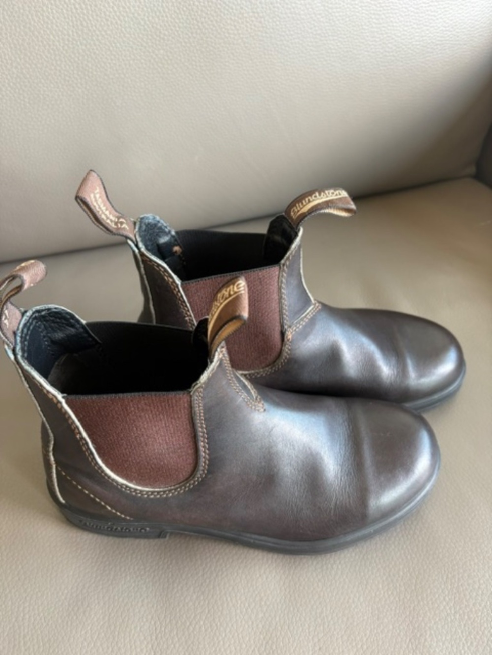 Blundstone Originals #500 sz US 7W/5M (sz 4 AU) premium leather stout brown